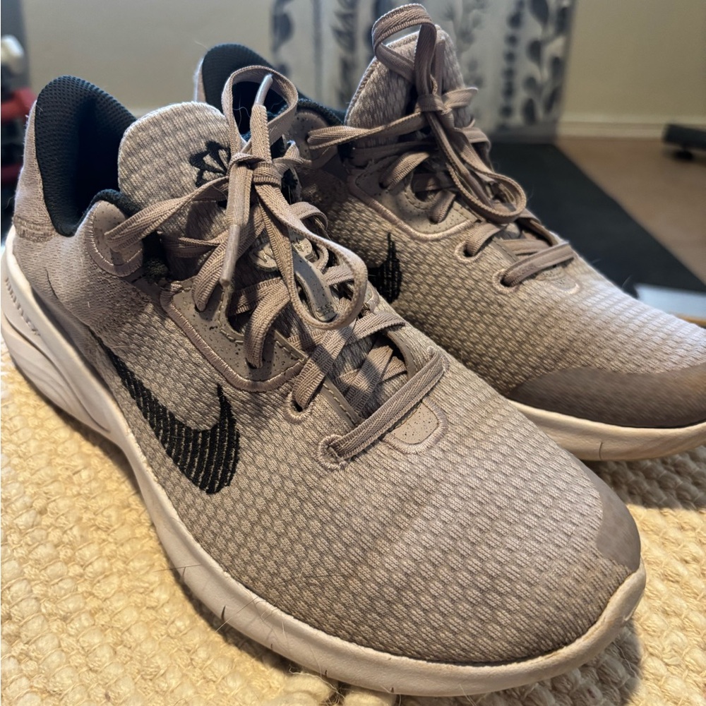 Nike lavender Running Shoes with Black Swoosh